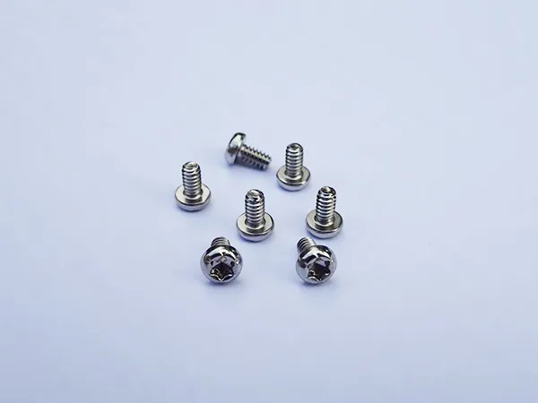 TORX-GEWINDESCHRAUBE MIT SECHSKANTSCHRAUBE M3-L6